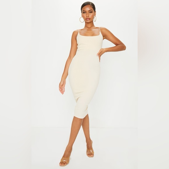 PrettyLittleThing Dresses & Skirts - NWOT Pretty Little Thing Midi Dress